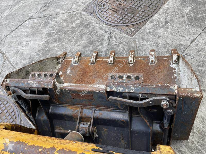 Shovel Bobcat