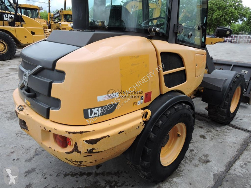 مُحمّلة Volvo L25F + FORK
