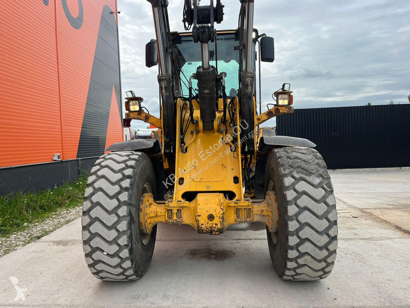 مُحمّلة Volvo L 90 F 4x4 CETRAL LUBRICATIO / AC