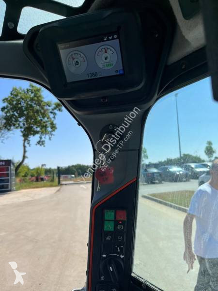 Pá carregadora Bobcat S86