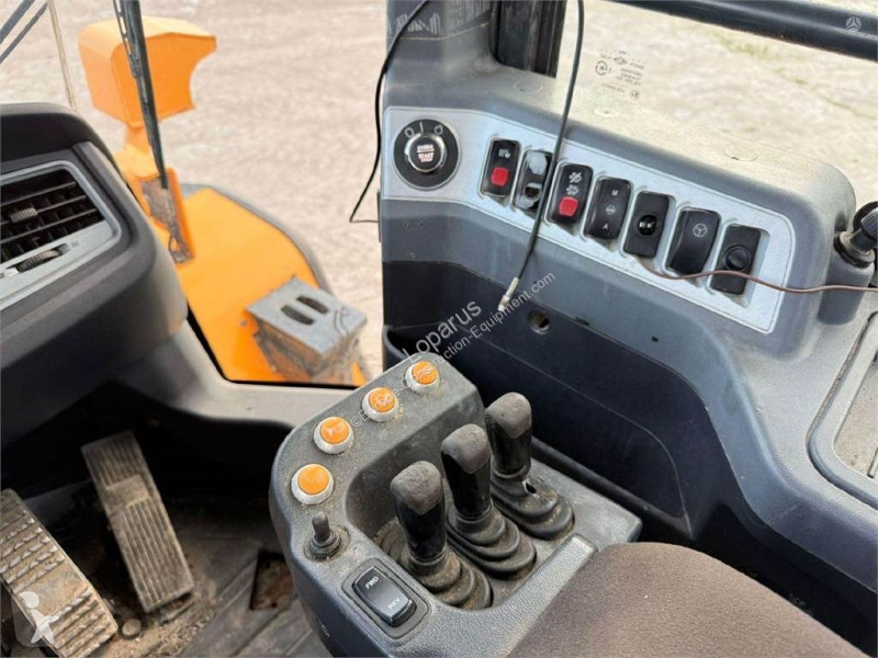 Pala Hyundai HL 955