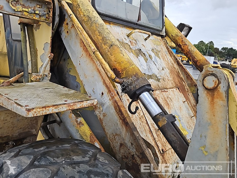 Nakladač JCB 420
