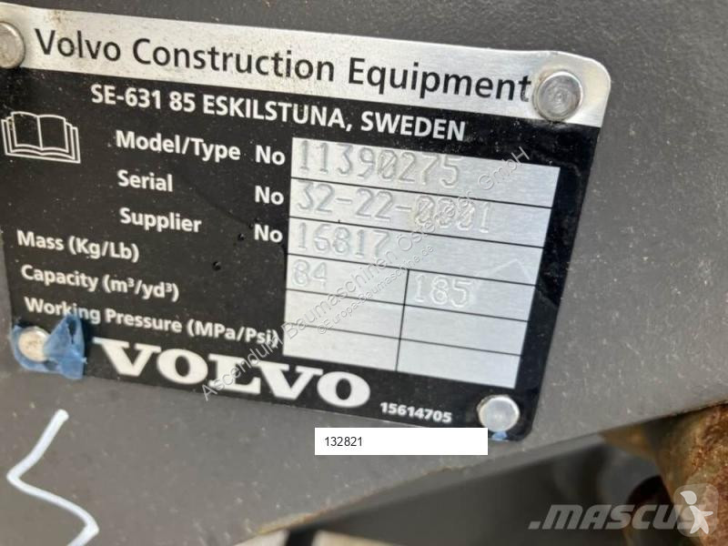 Nakladač Volvo JL20H