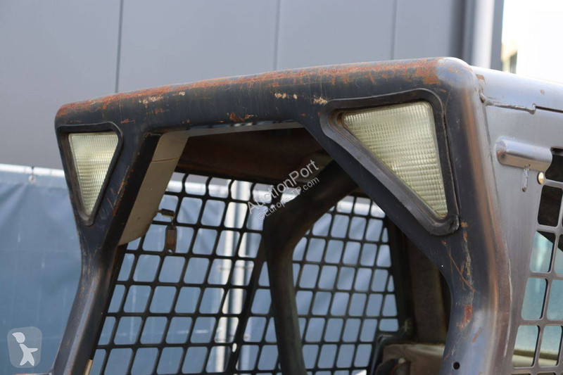 Shovel Bobcat