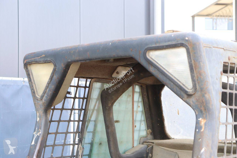 Shovel Bobcat
