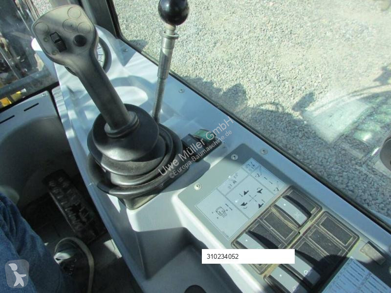 مُحمّلة Kramer 750 Radlader 26.000€ netto 5075