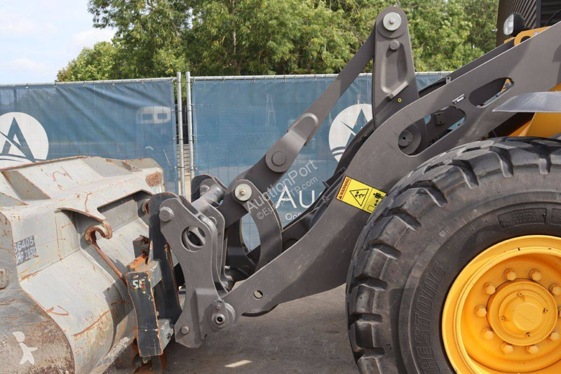 Shovel Volvo L60H
