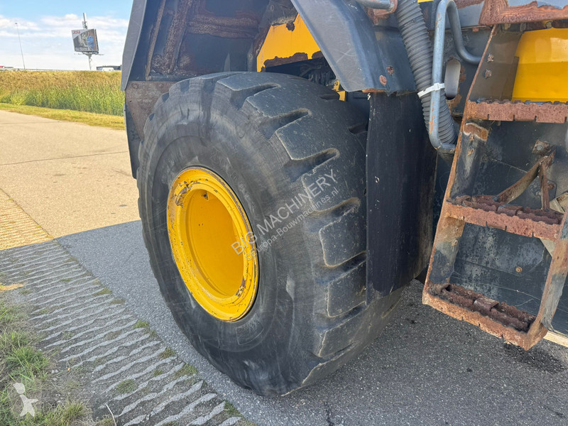 Nakladač Komatsu