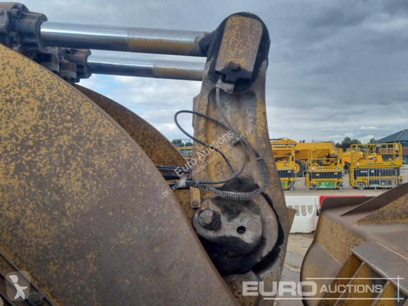 Nakladač Caterpillar 980M