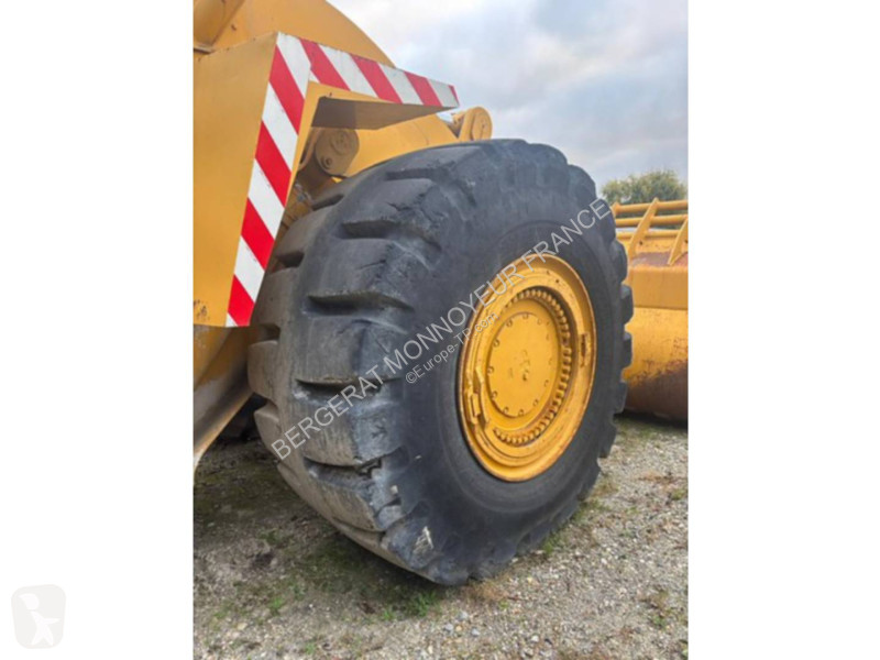 Товарач Komatsu WA700