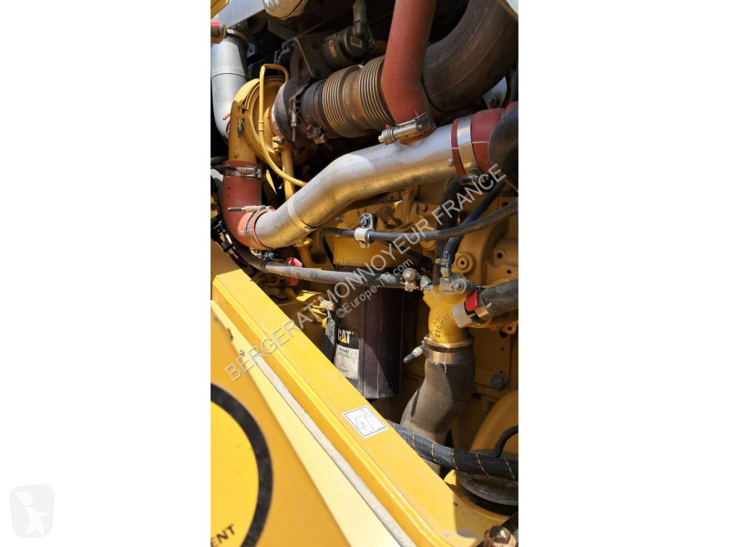Nakladač Caterpillar 972M XE
