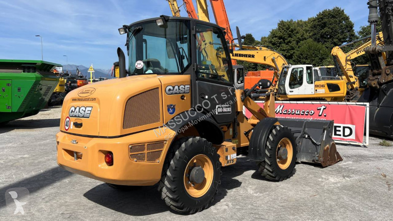 مُحمّلة Case 221F 4x4