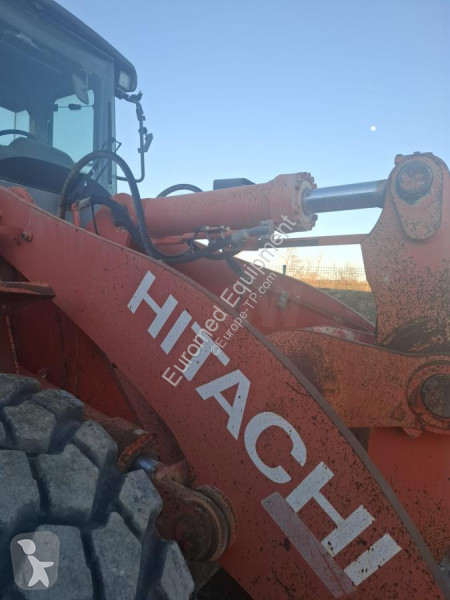 Chargeuse Hitachi