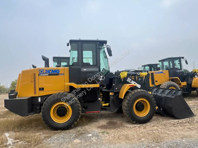 Фронтальный погрузчик XCMG LW300KN