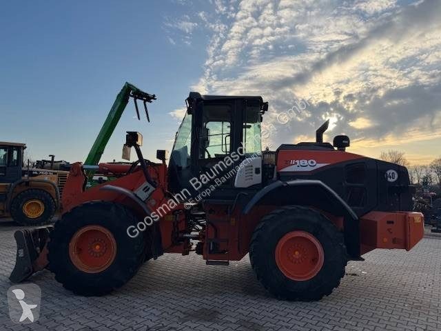 مُحمّلة Hitachi 1806