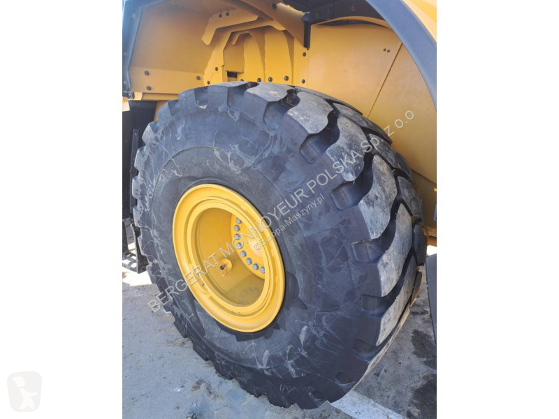 Nakladač Caterpillar 972