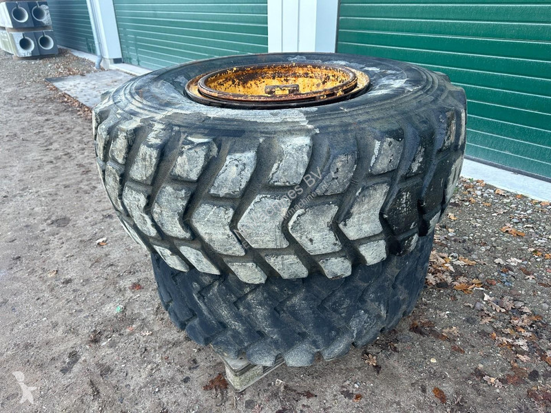 Læssemaskine Liebherr Included spare wheels