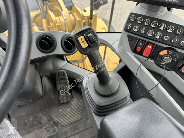 Навантажувач Caterpillar 930M Radlader mit...