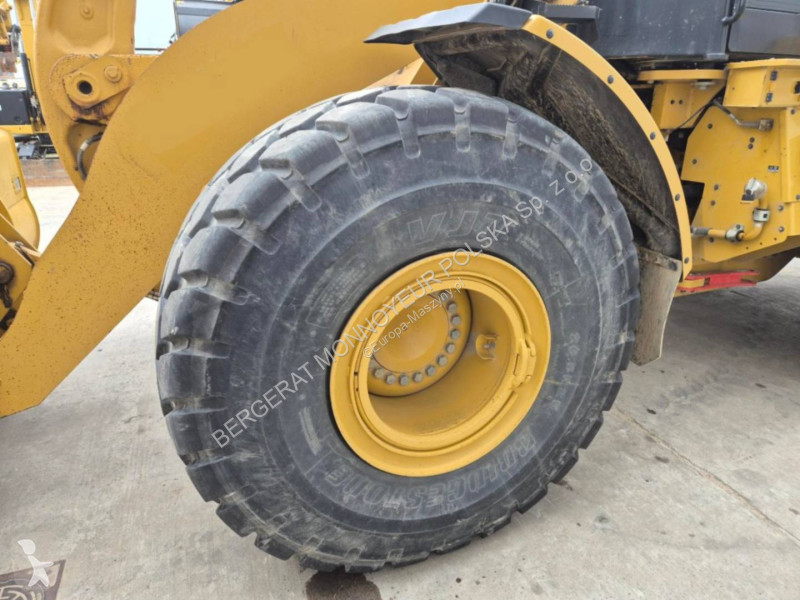 Nakladač Caterpillar 966-14