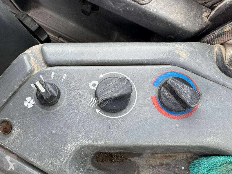Nakladač Volvo B - Bucket + Forks / Quick Coupler