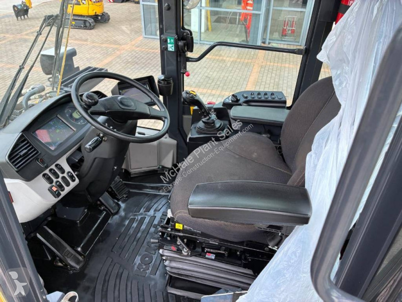 Chargeuse Komatsu WA 270-8