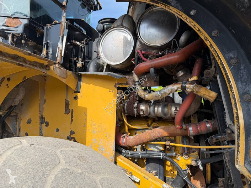 Nakladač Caterpillar 972 M