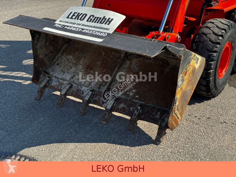 Nakladač Gehl 360 Radlader