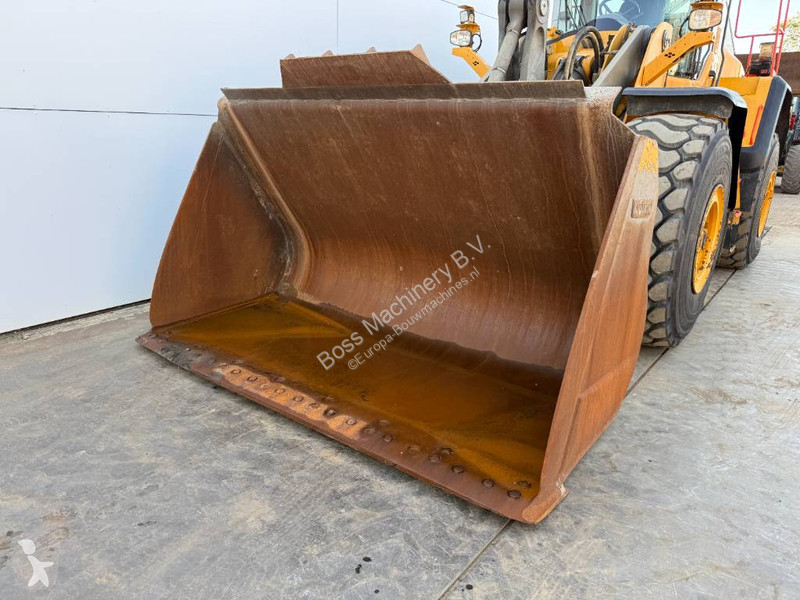 مُحمّلة Volvo - German Machine / Automatic...