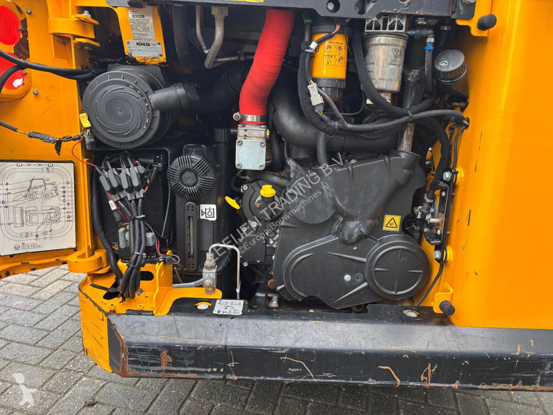 Nakladač JCB 155 (T4) BW2