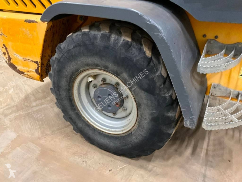 Nakladač Terex