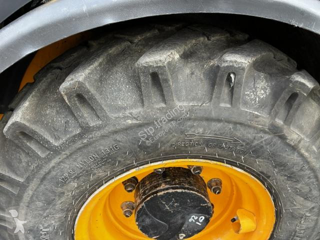 مُحمّلة JCB T4