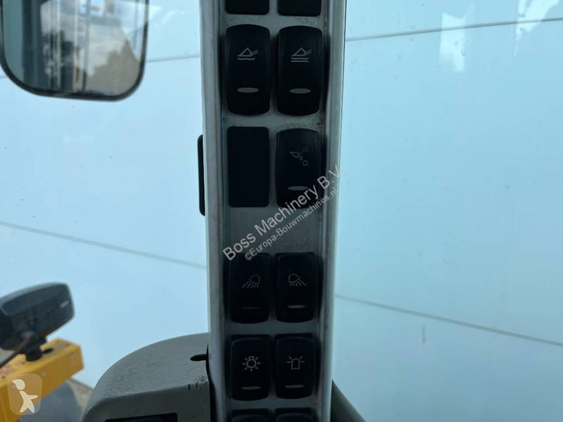 مُحمّلة Volvo - 3th Function + Quick Coupler