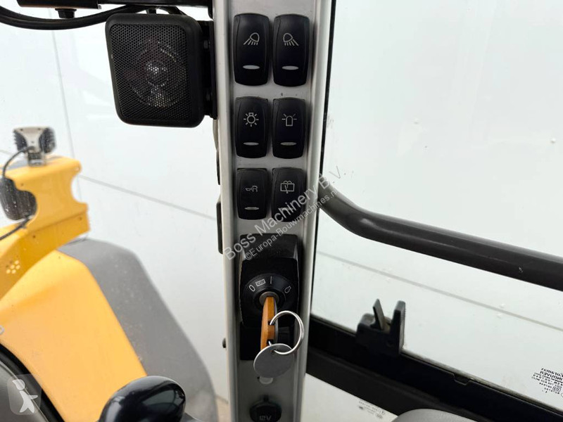 Фронтальный погрузчик Volvo - Dutch Machine /...