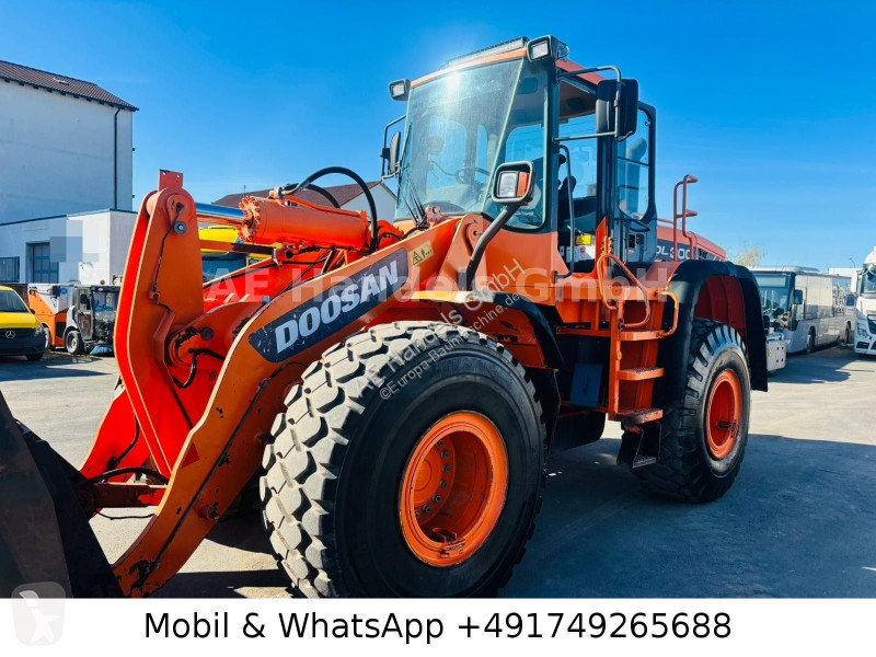Фронтальный погрузчик Doosan...