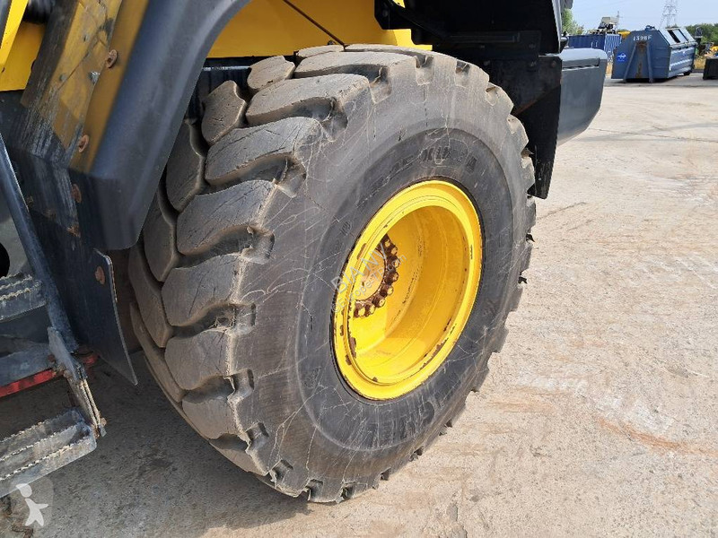 Nakladač Komatsu WA320-8 High Lift