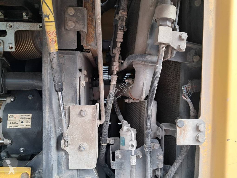 مُحمّلة Komatsu 8