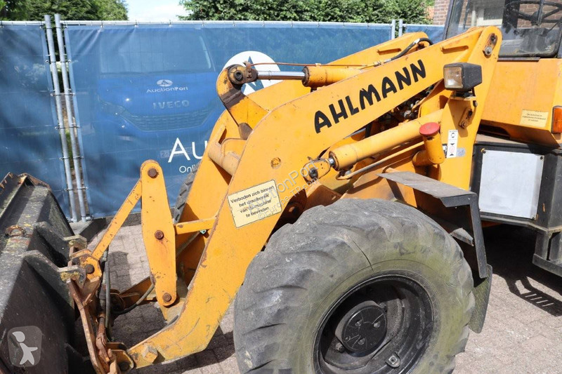 Nakladač Ahlmann AL8C