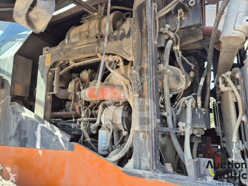 Фронтальный погрузчик Hitachi 6