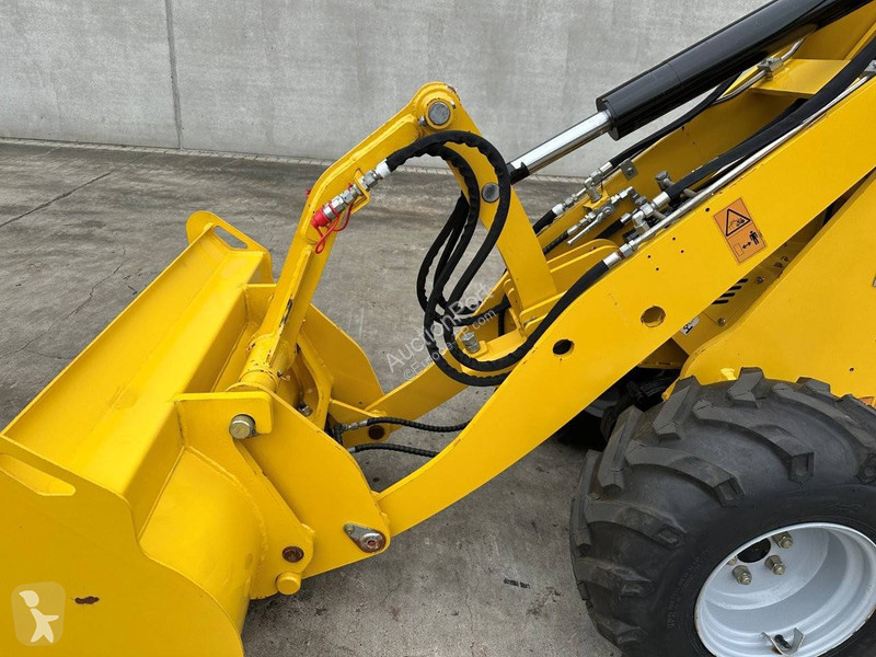 Chargeuse Machpro MP-06
