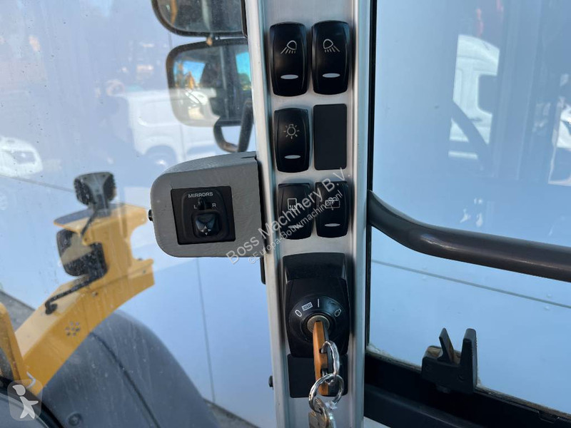 Nakladač Volvo - Quick Coupler / 3th Function