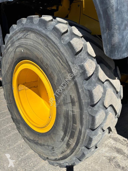 Фронтальный погрузчик Komatsu WA 200-8