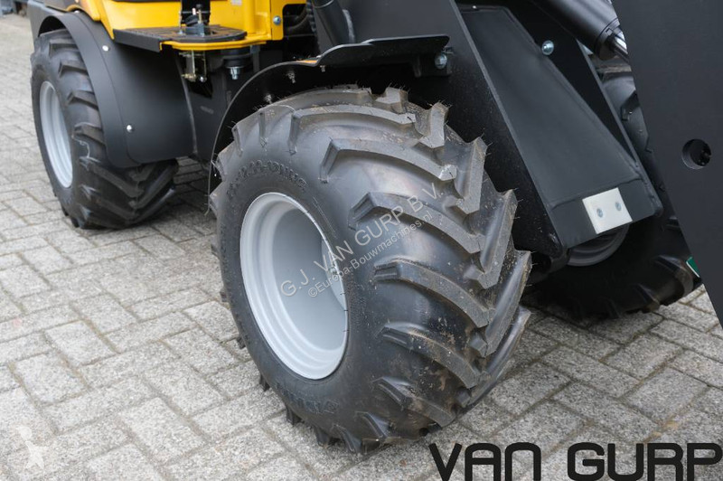 Chargeuse Eurotrac W11 | 2026 | Giant...
