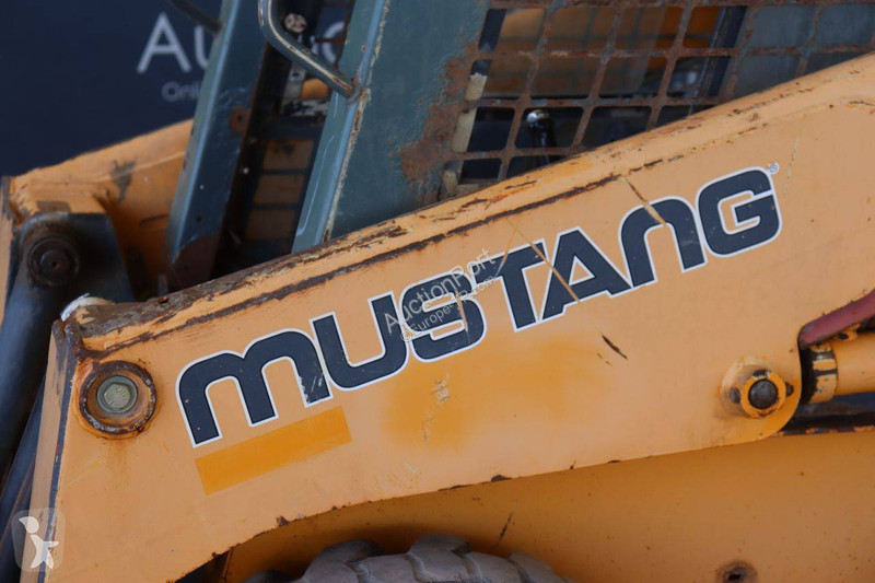 Nakladač Mustang