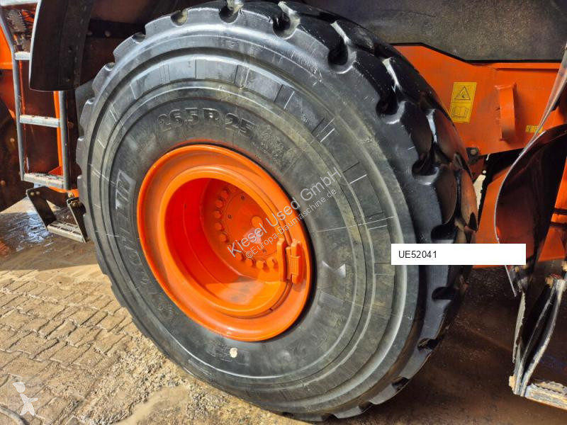 Pala cargadora Hitachi 6