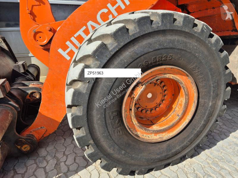 Chargeuse Hitachi 6