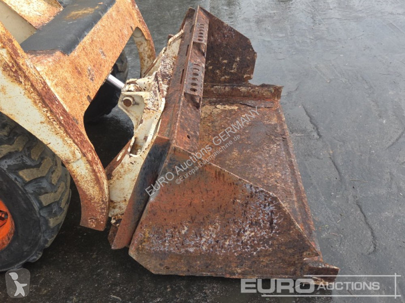 Shovel Bobcat 543
