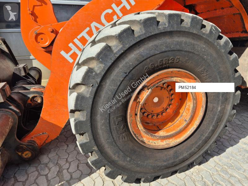 Навантажувач Hitachi 6