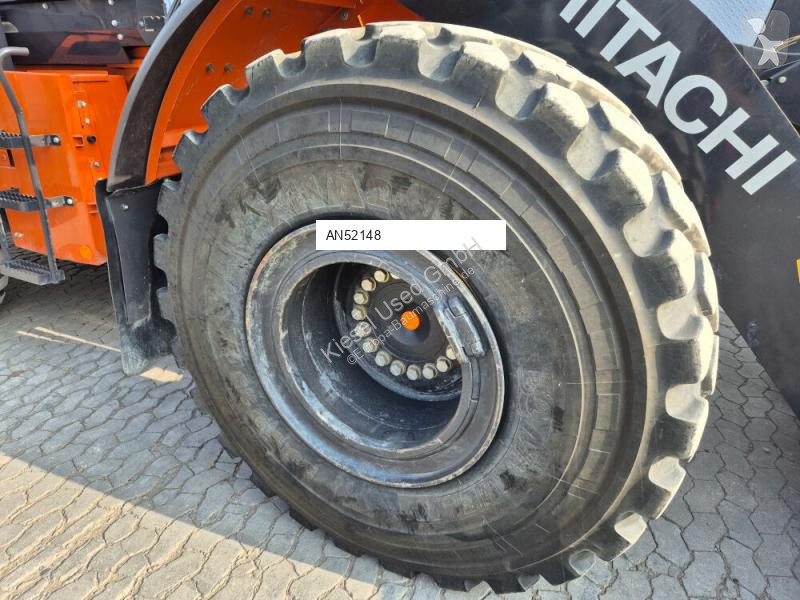Навантажувач Hitachi