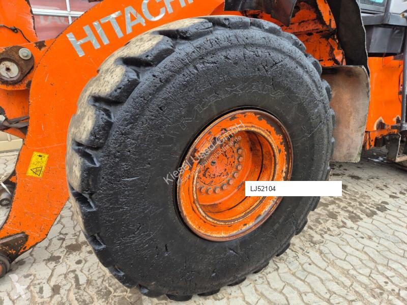 Навантажувач Hitachi 6
