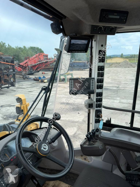 Навантажувач Volvo L 220 H